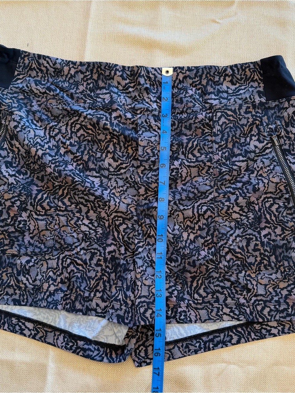 Athleta Trekkie shorts Black and Mauve Patterned Athletic Shorts Size 16 - Picture 8 of 8